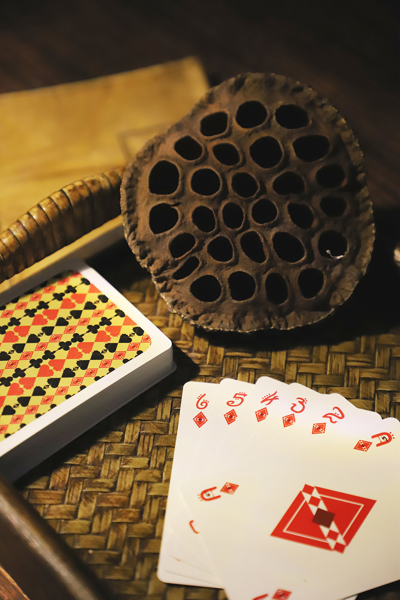 Wholesale Paper Luxury Durable Classical Recyclable 54 Poker Playing Game Cards